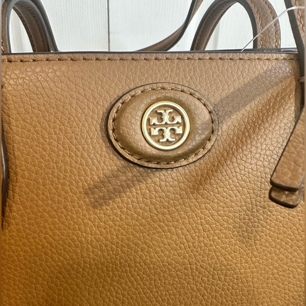 Tory Burch pebbled leather small Robinson tote with slit pockets brown - Picture 6 of 11